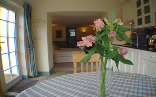 Lynwood House Self Contained Studio