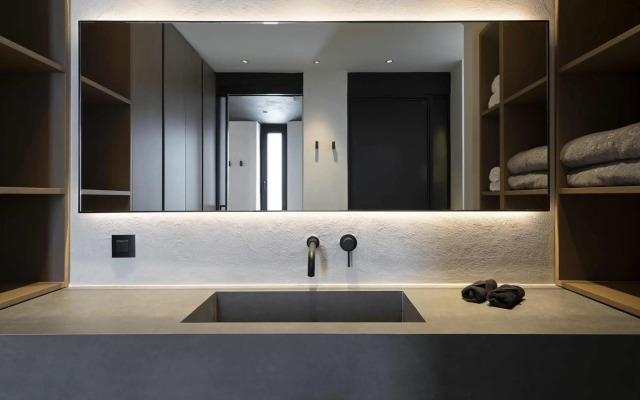 CUBIC Mykonos Seafront Design Suites