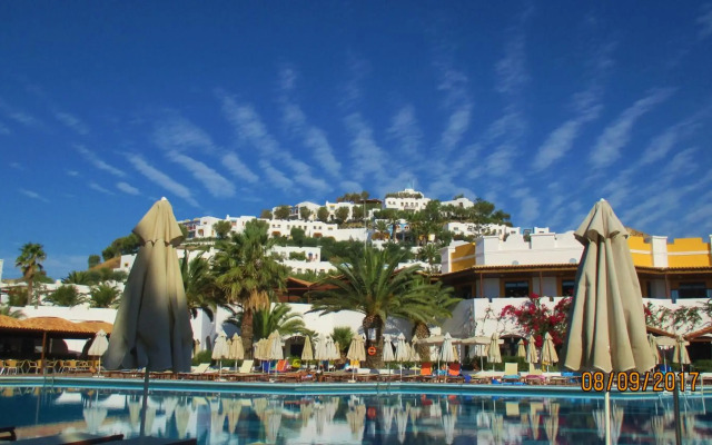 Lagas Aegean Village