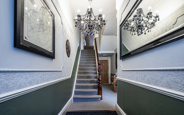 Fountains Guest House