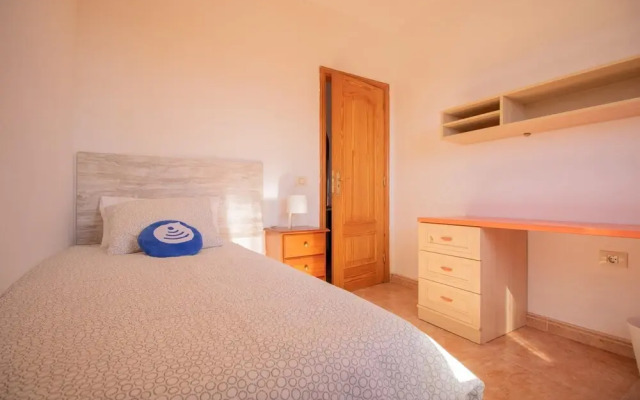 Three Bedroom Apt Near Santa Cruz Nyhf