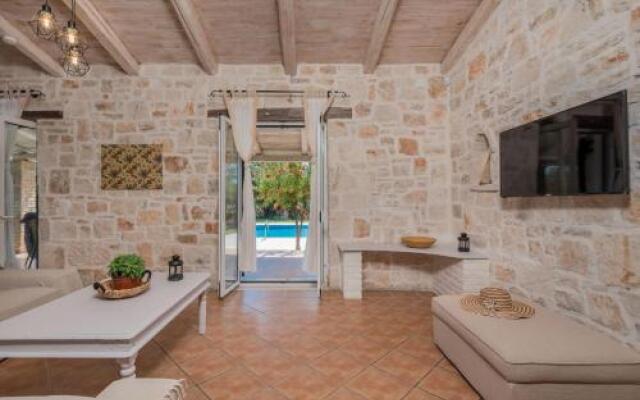 Rizolia Villas Lithakia