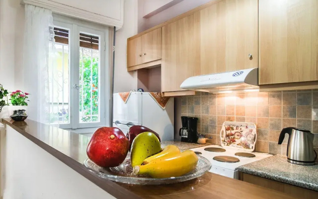 Elegant and renovated flat in Dafni