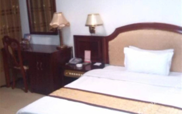 Dongfang Hotel