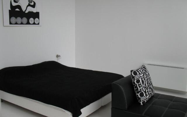 Family Hotel The Body