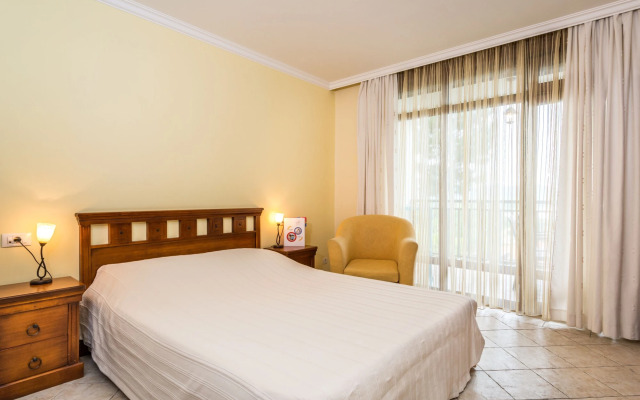 Santa Marina Holiday Village