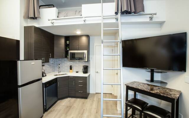 Modern Seattle Condo Sleeps 4