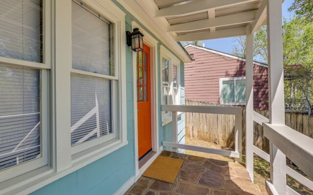 Vibrant Fayetteville Home - Walk Downtown!