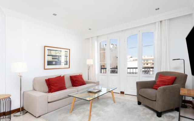 Rooms & Suites Balcony 3D