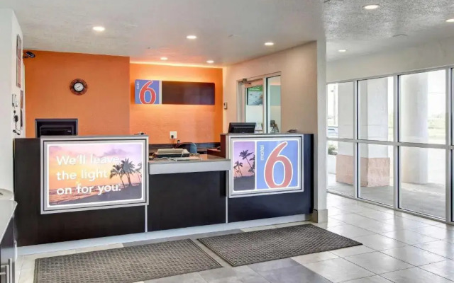 Motel 6 North Ridgeville, OH - Cleveland Intl Airport - N Ridgeville