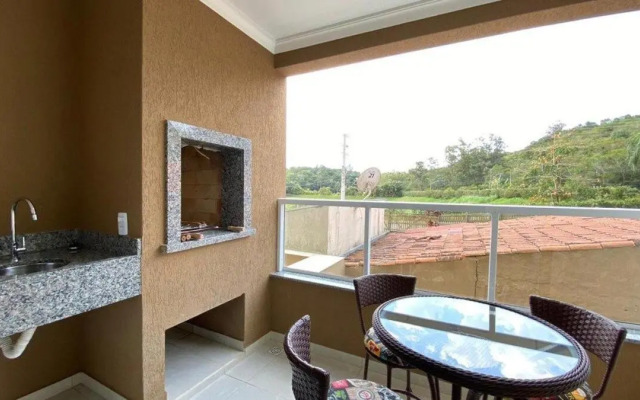 Lindo e Novíssimo Apartamento na Praia de Bombas.