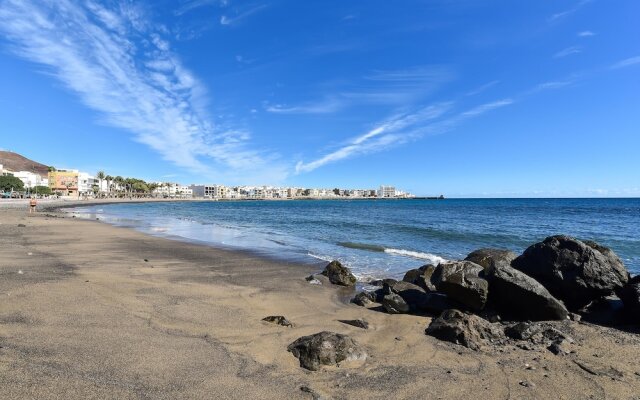 Modern and New Apartment in Arinaga Playa 1B