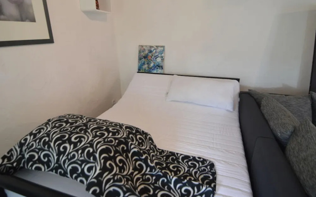 Cozy Apartment in Immerath With Fishing Near