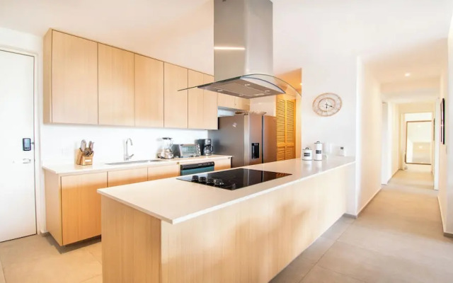 Condo Aria Ocean 206 by Kivoya