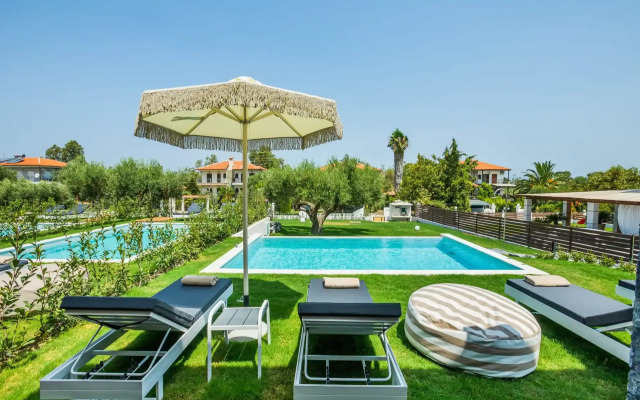 Dionisos Luxury Villas