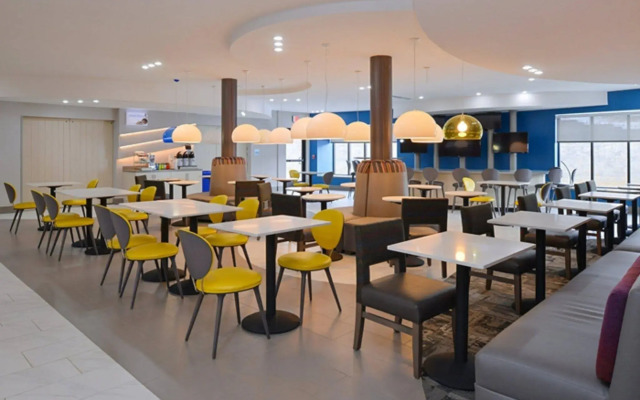 Holiday Inn Express & Suites Shippensburg by IHG