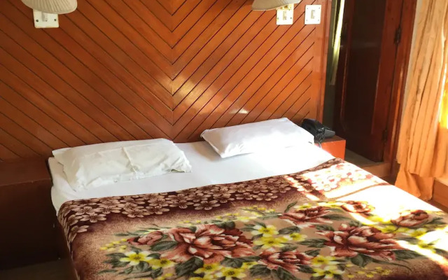 Hotel Woodland