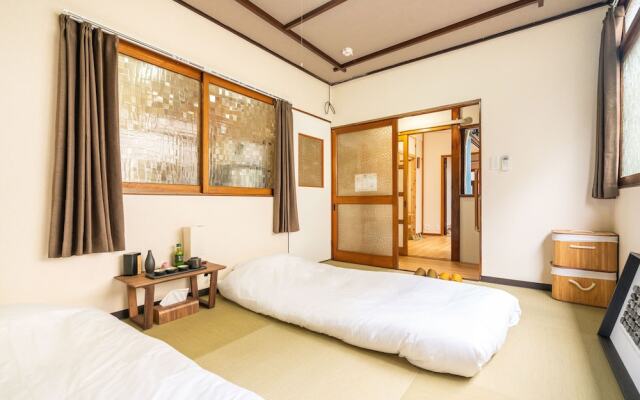 ZAITO Tokyo Oshiage Economy Inn