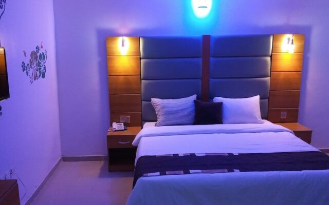De'Bliss Gold Hotel & Suite