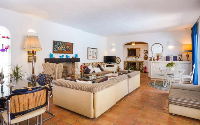 Villa in Albufeira With Private Pool