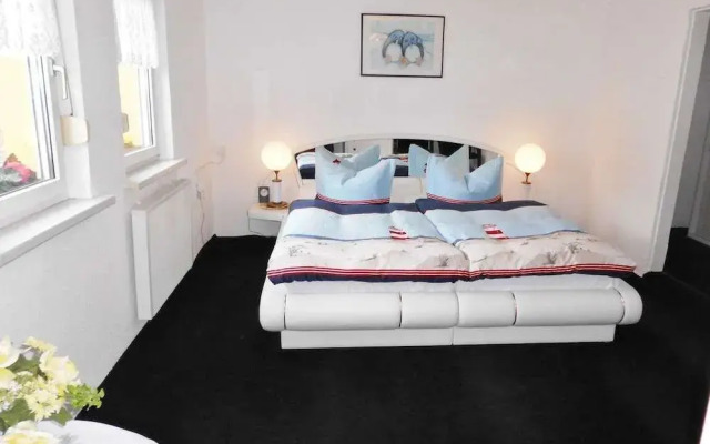 Spacious Holiday Home in Sommerfeld near Lake