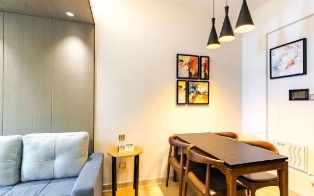 D House International Service Apartment