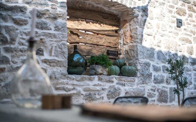 Nice Home in Bale With Wifi and 2 Bedrooms