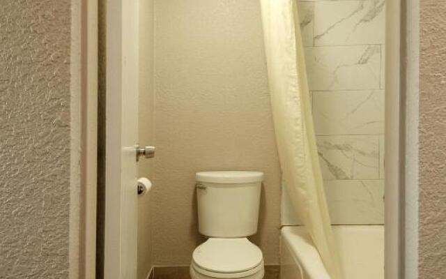 Town & Country Inn