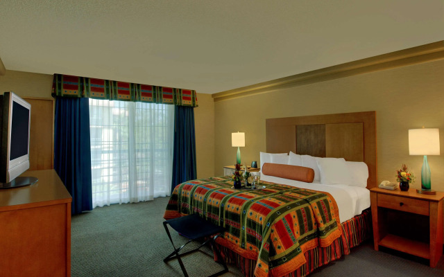 Embassy Suites by Hilton Phoenix Biltmore