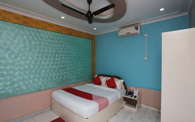 OYO 16977 Megha Resort