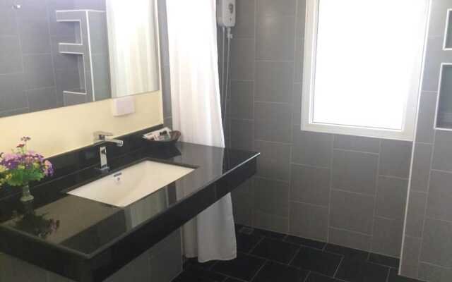 Tipparika Riverview Hotel