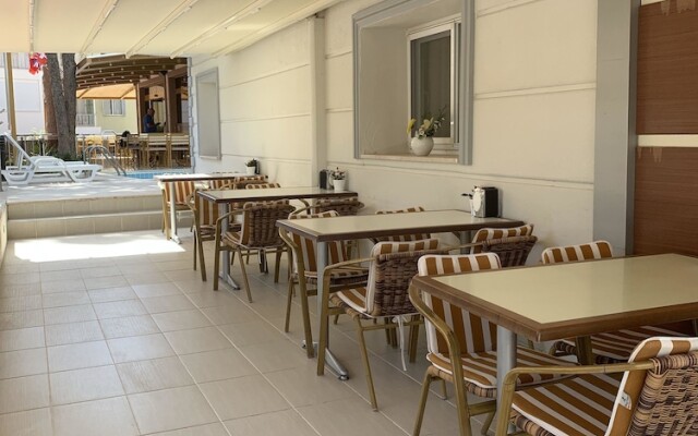 Aladin Hotel