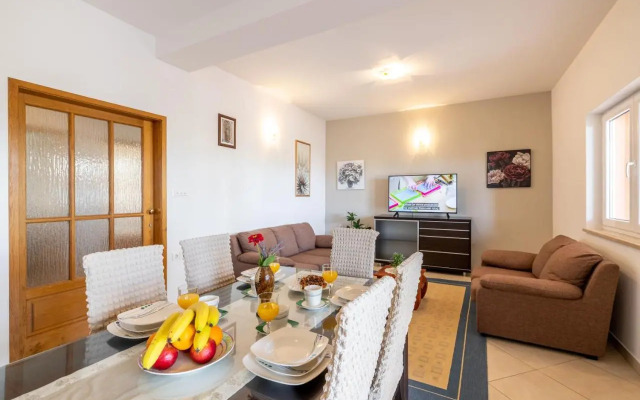 Apartment For 5
