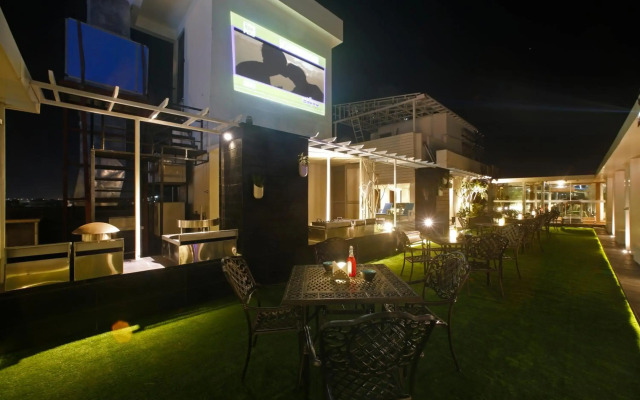 Hotel LN Courtyard