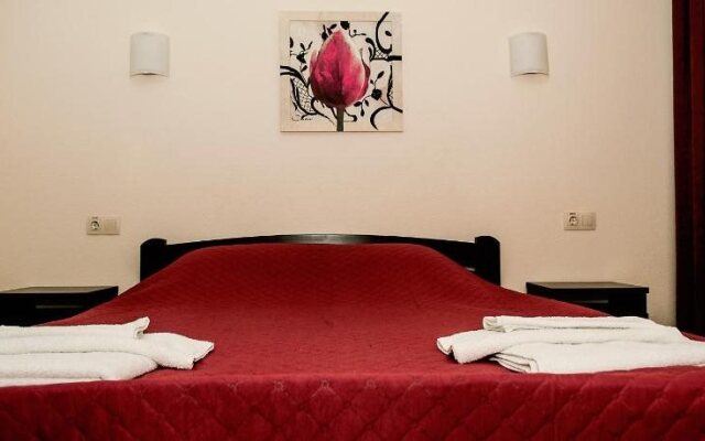 Breeze Hotel