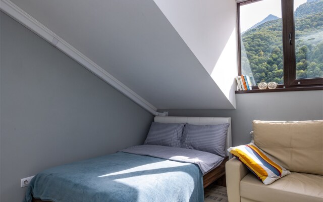 Studiya v Krasnoy Polyane