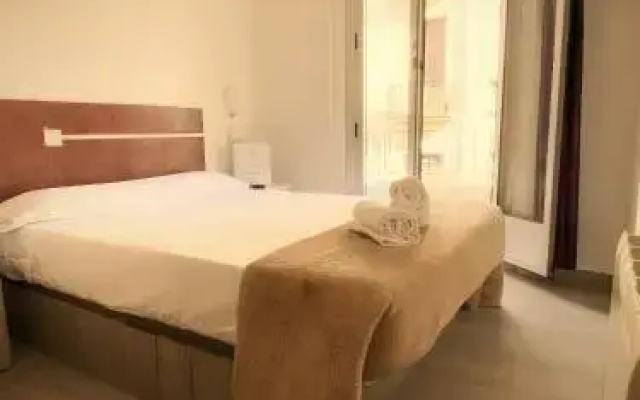 LAtic Rooms