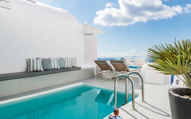 On The Rocks Hotel