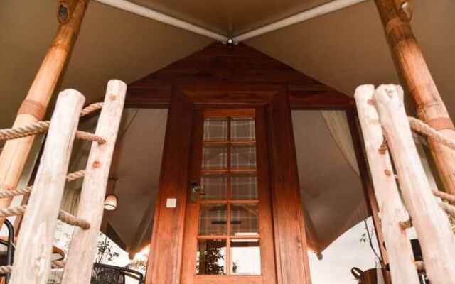 Oak Tree Glamping Resort