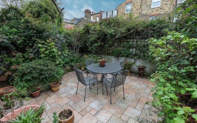 Elegant 2Br Flat W/ Garden Close To Battersea Park