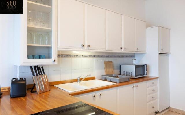 Breathtaking Seafront 3BD, Sliema coast by 360 Estates