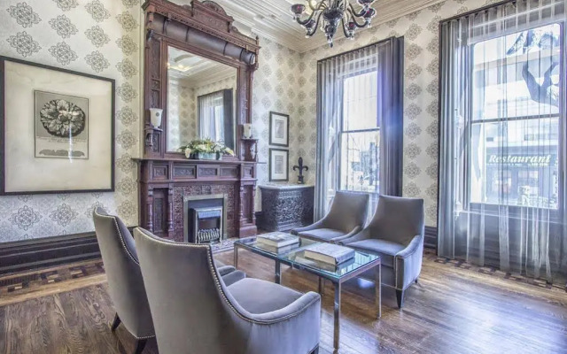 DelSuites James Cooper Mansion