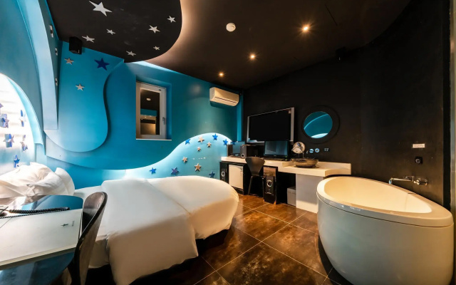 Nine Star Hotel