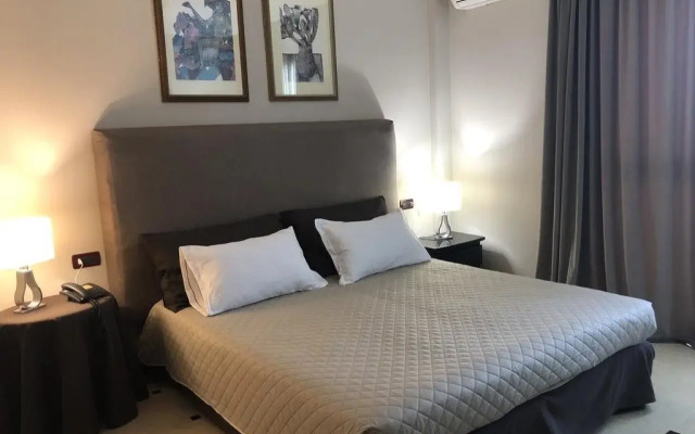 Domizia Palace Hotel