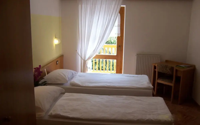 Alpen Hotel Rabbi