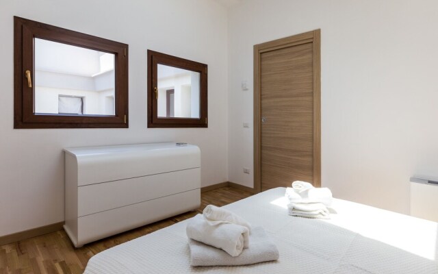 Appartamento Rosso at Palazzo Quaroni