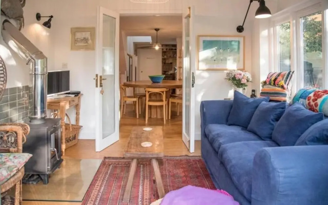"115 The Coach House"