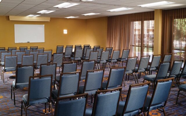 Courtyard by Marriott - Atlanta Executive Park/Emory