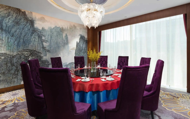Headquarter International Hotel
