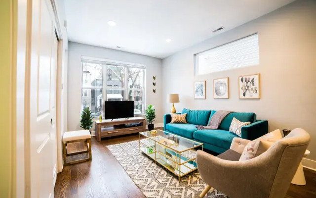 Bohemian 2BR in Lake View by Sonder